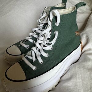 Converse High-Top Run Star Hike Little Flowers size 6.5